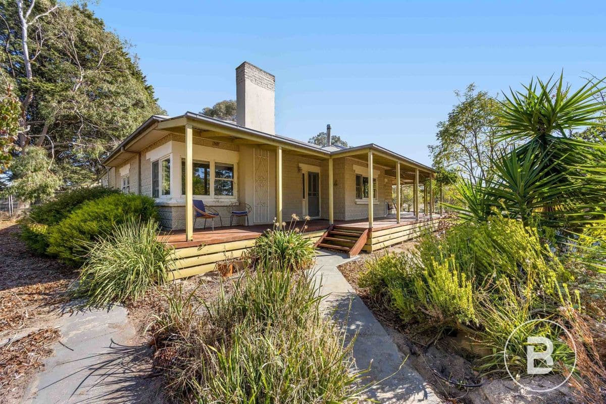 239 Graces Hill Road