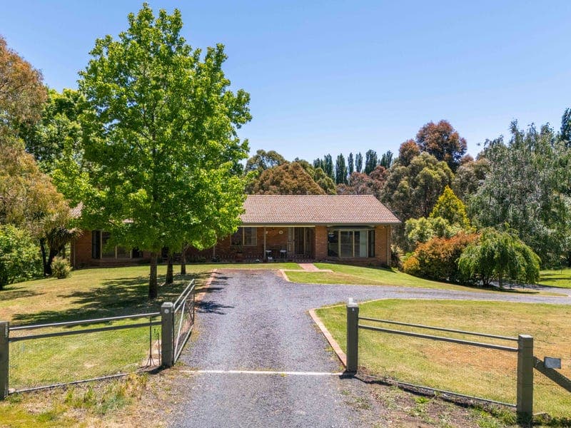 15 Coolabah Drive, Clifton Grove