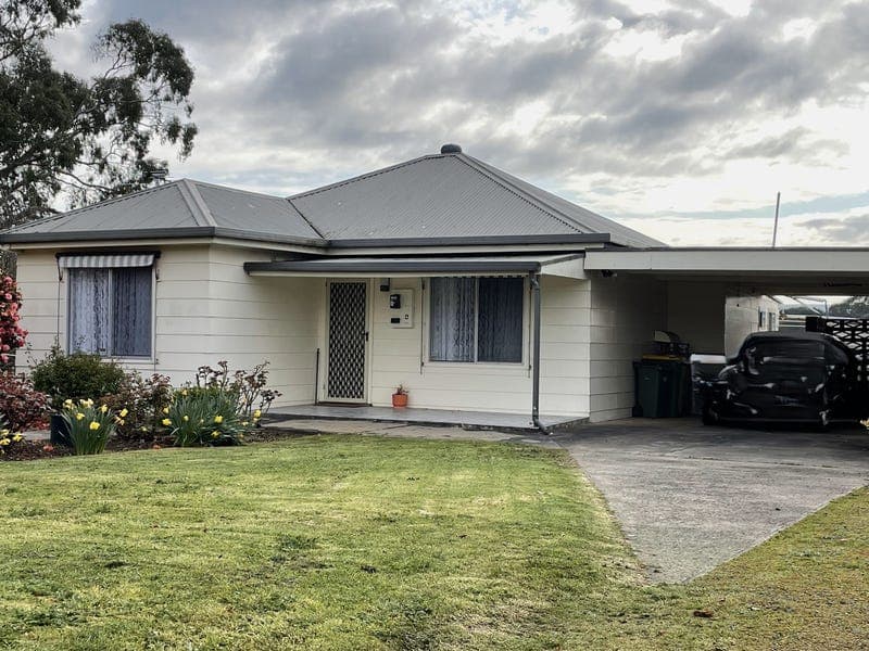 5960 Portland-Casterton Road, Sandford