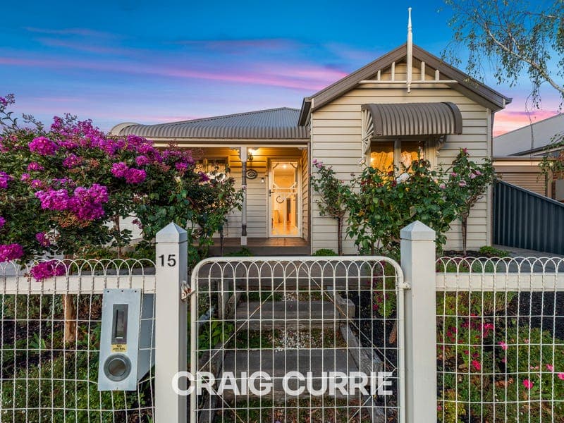 15 Ironbark Circuit