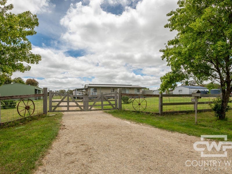 825 Black Mountain Road, Black Mountain