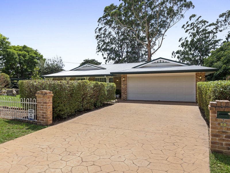 10 Maylen Court