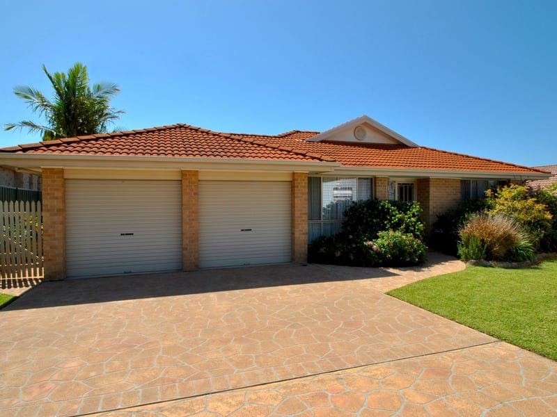 36 Hollingsworth Crescent