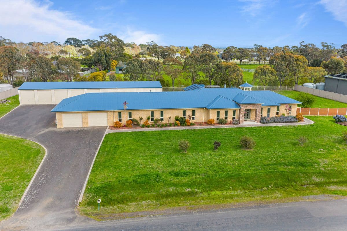 10 Ibis Gardens Court