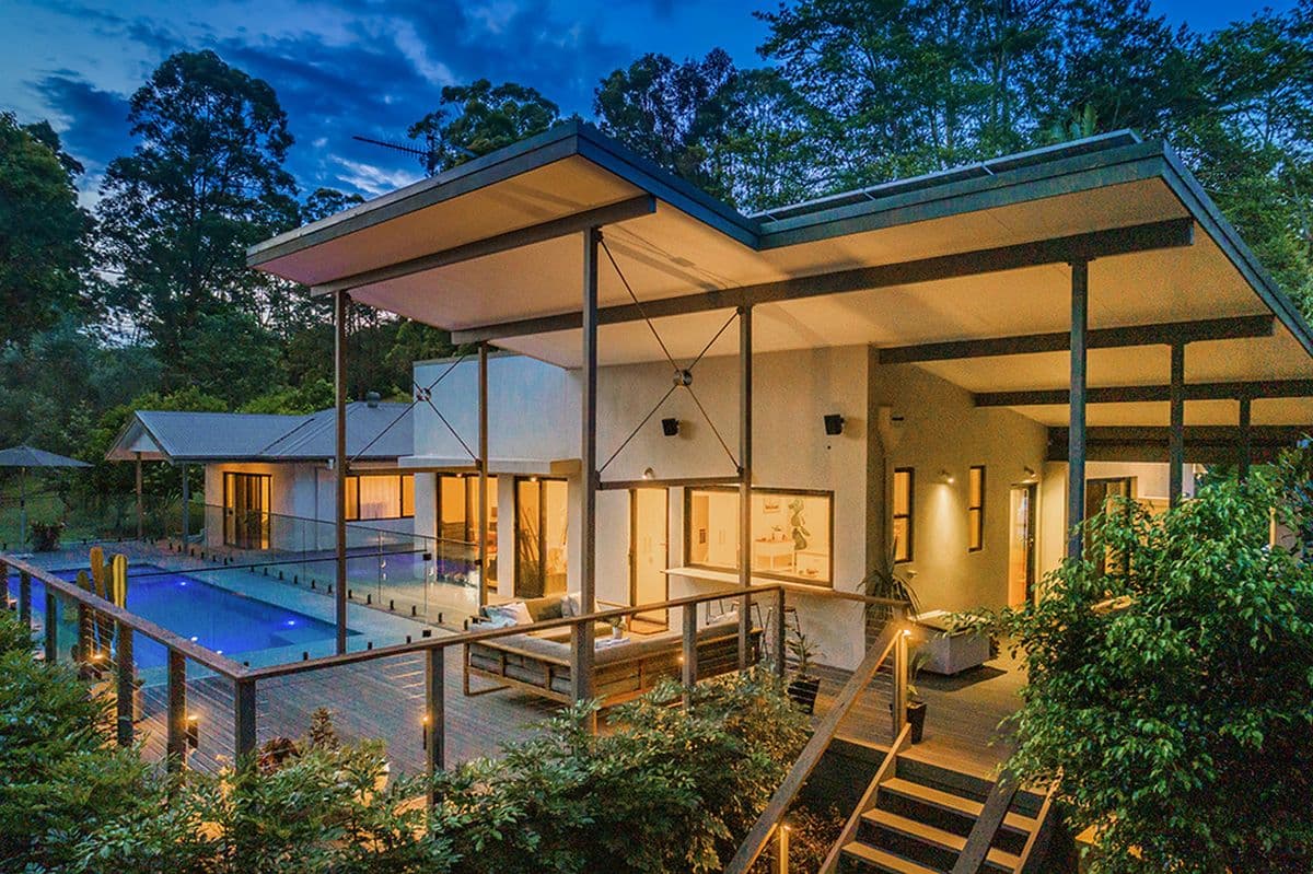 3 EWANDALE CLOSE