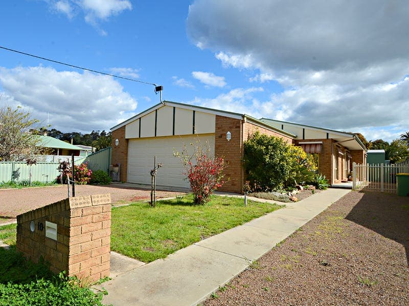 10 Nicholson Road