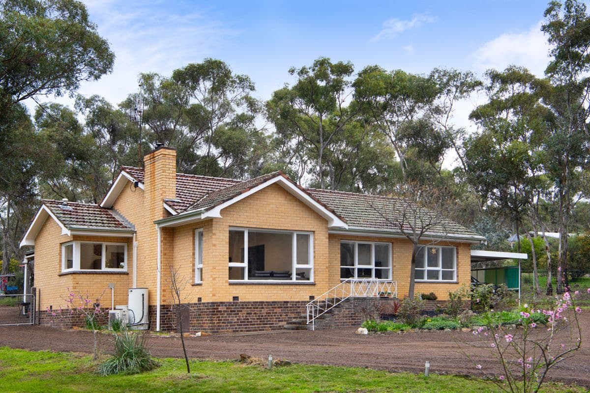 2581 Pyrenees Highway