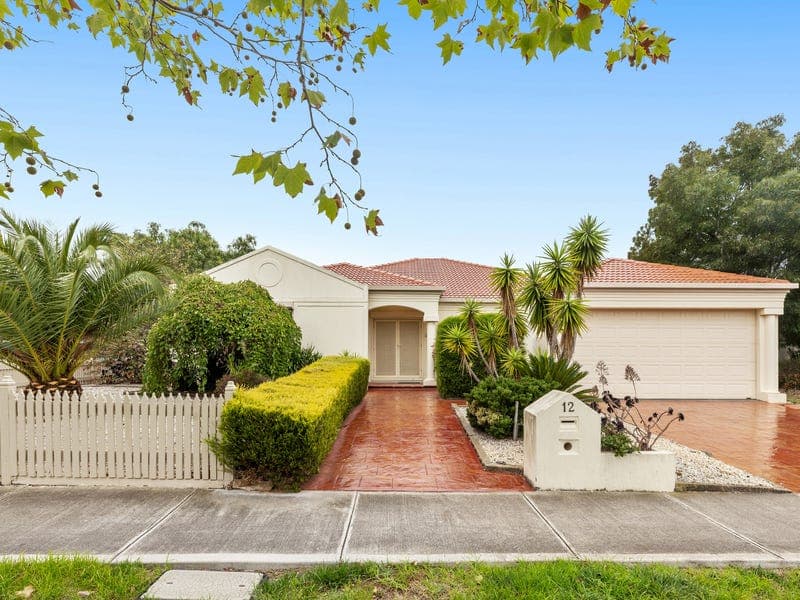 12 Wentworth Drive, Taylors Lakes
