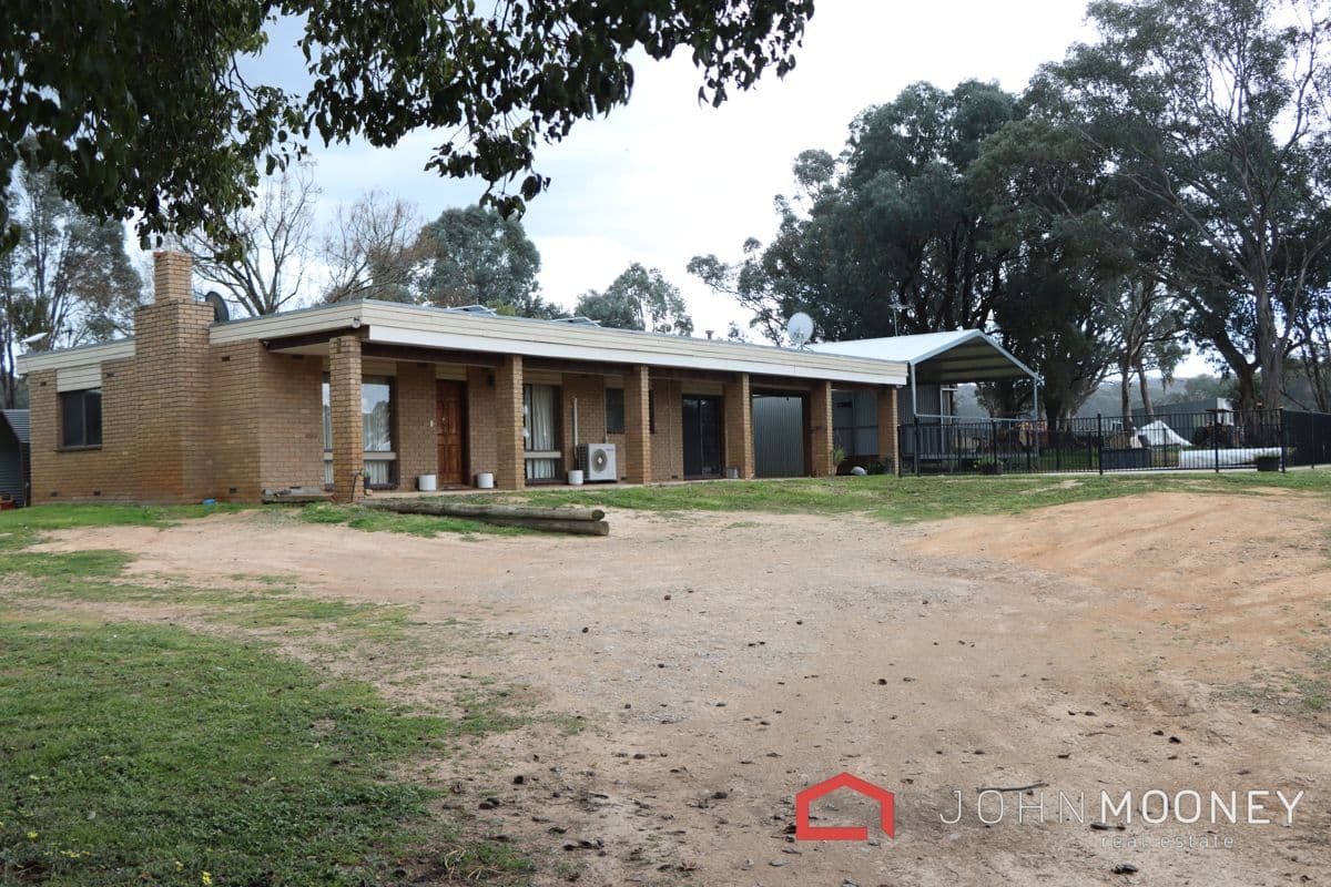 590 Obriens Creek Road