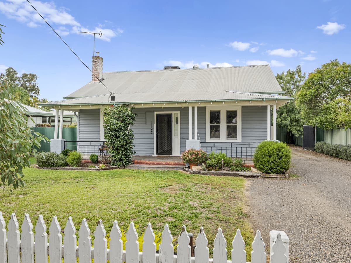11 Byrne Street