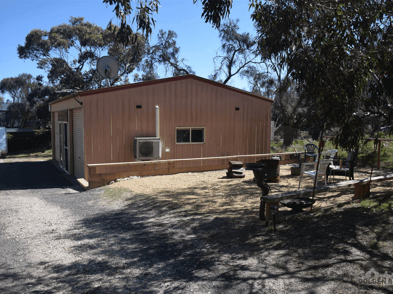 94 Seventh Avenue, Paradise Beach
