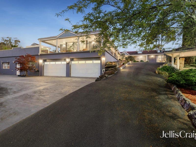22 Oakland Drive, Warrandyte