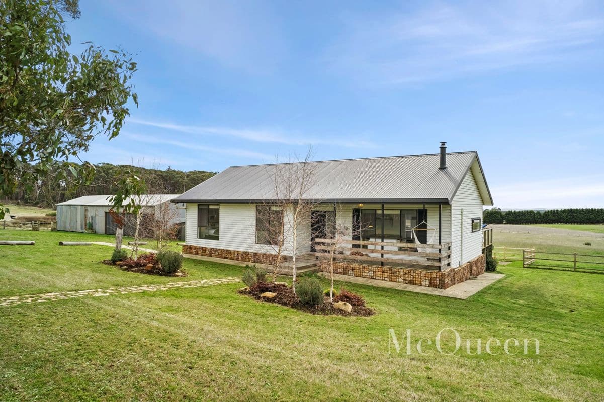 128 Coopers Lane