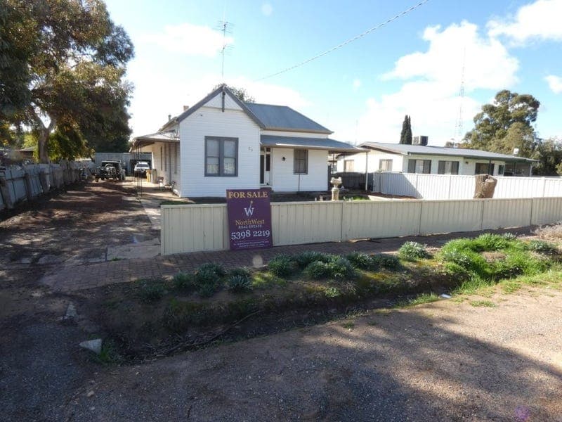 21 Bell St