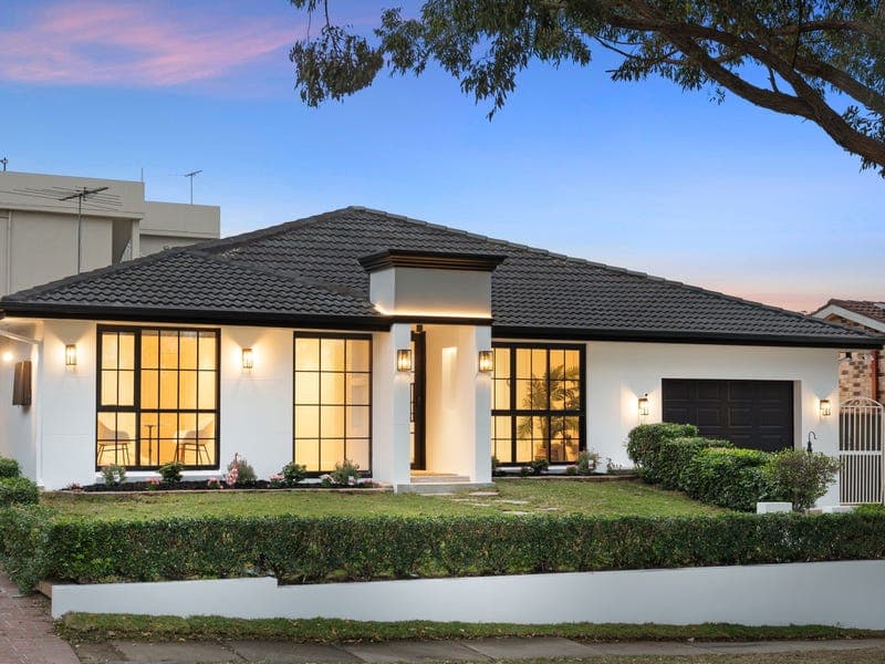 54 Stockdale Crescent, Abbotsbury