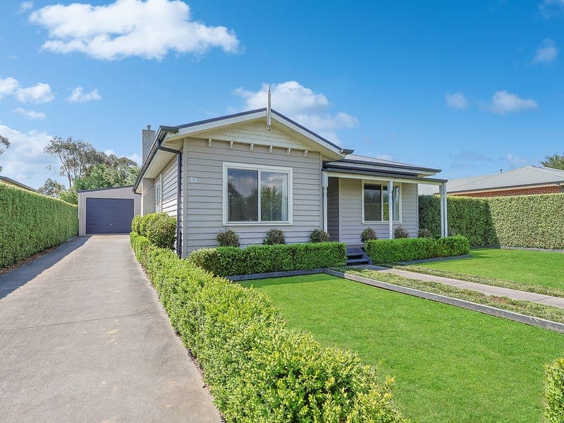 13 Railway Avenue, Darnum