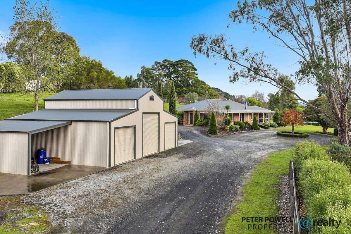 4 CHITALWOOD COURT