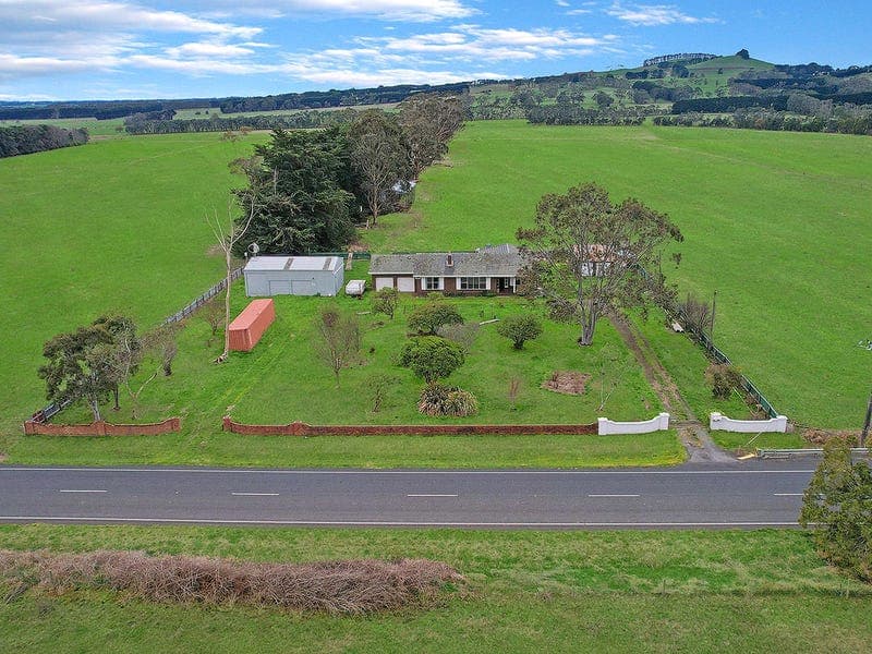 880 Cobden-Terang Road, Cobrico