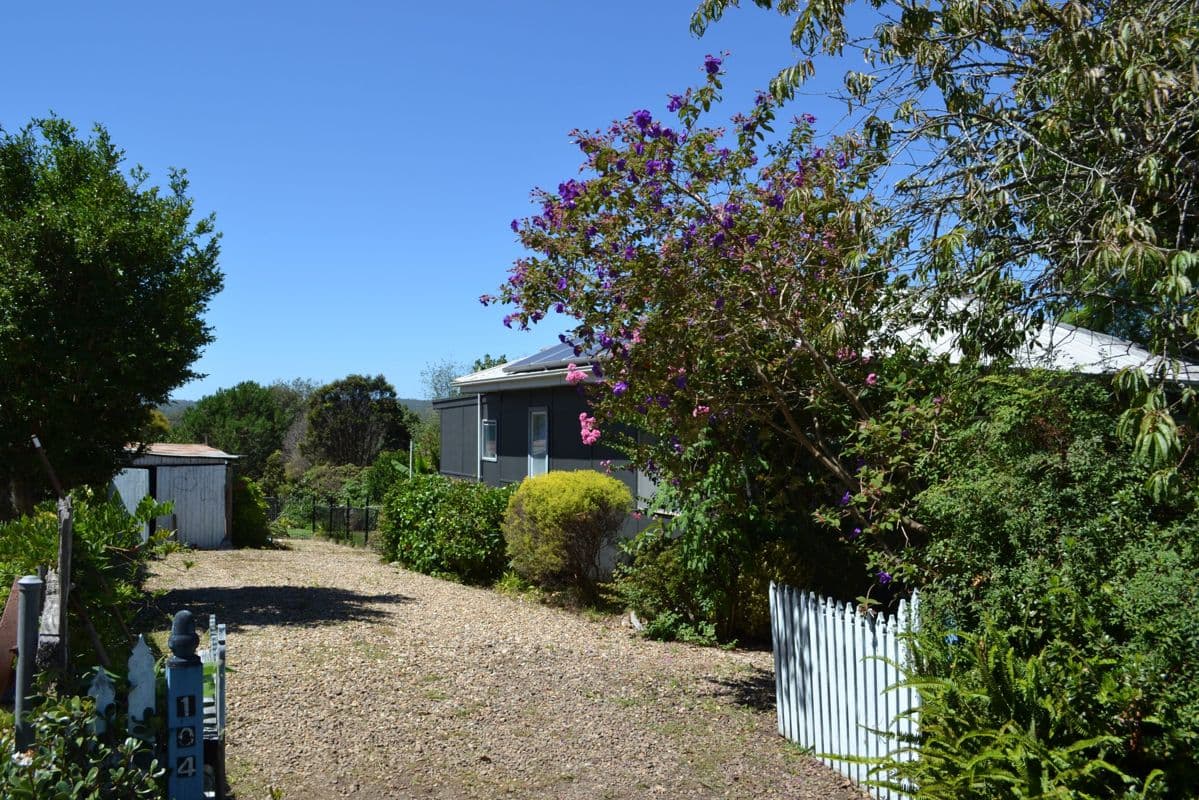 104 PRINCES HIGHWAY