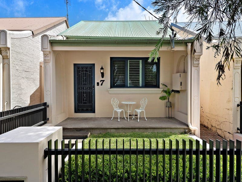 7 Gibbes Street, Banksia