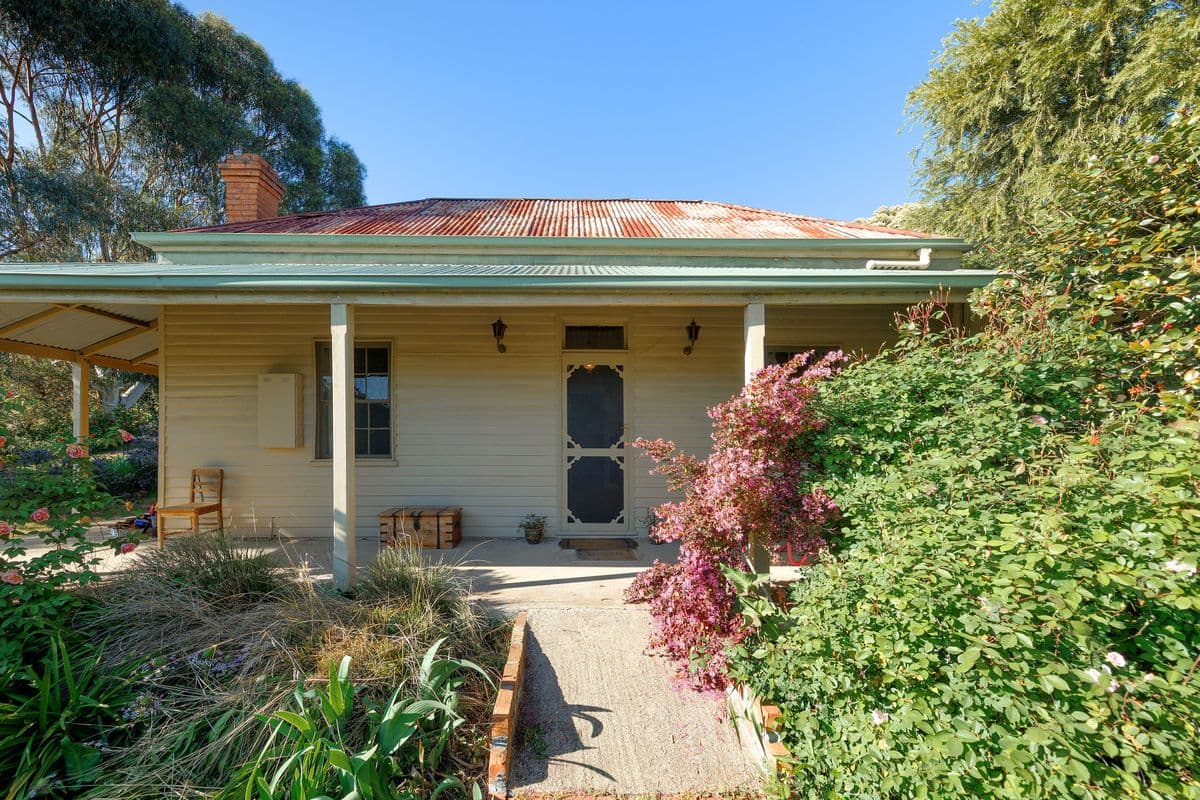 18 Kiewa East Road