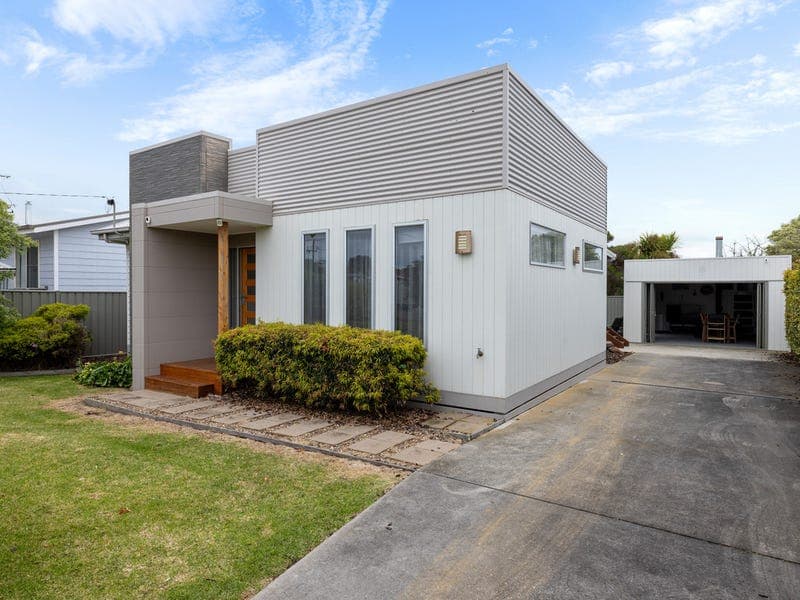 21 Irving Street, Seaspray