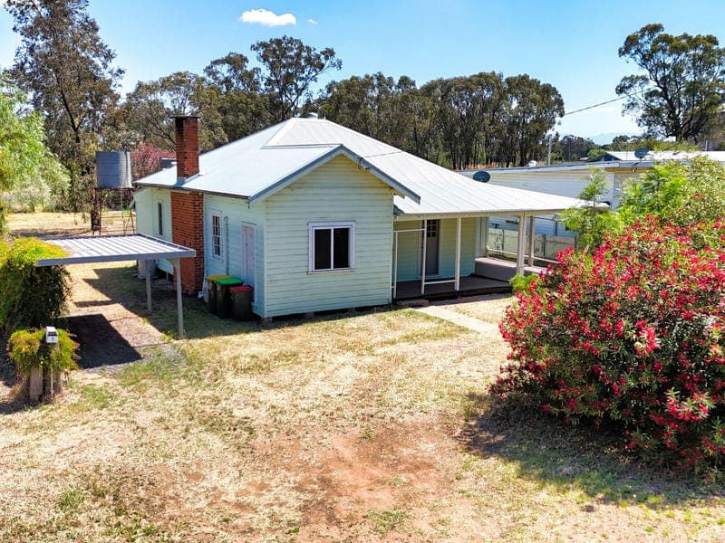 1 Baranbah Street, Baan Baa