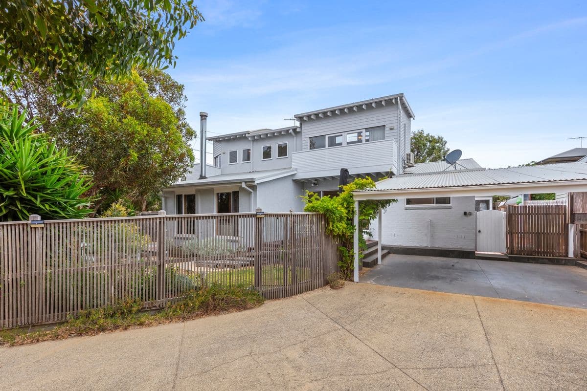 1 ILUKA COURT