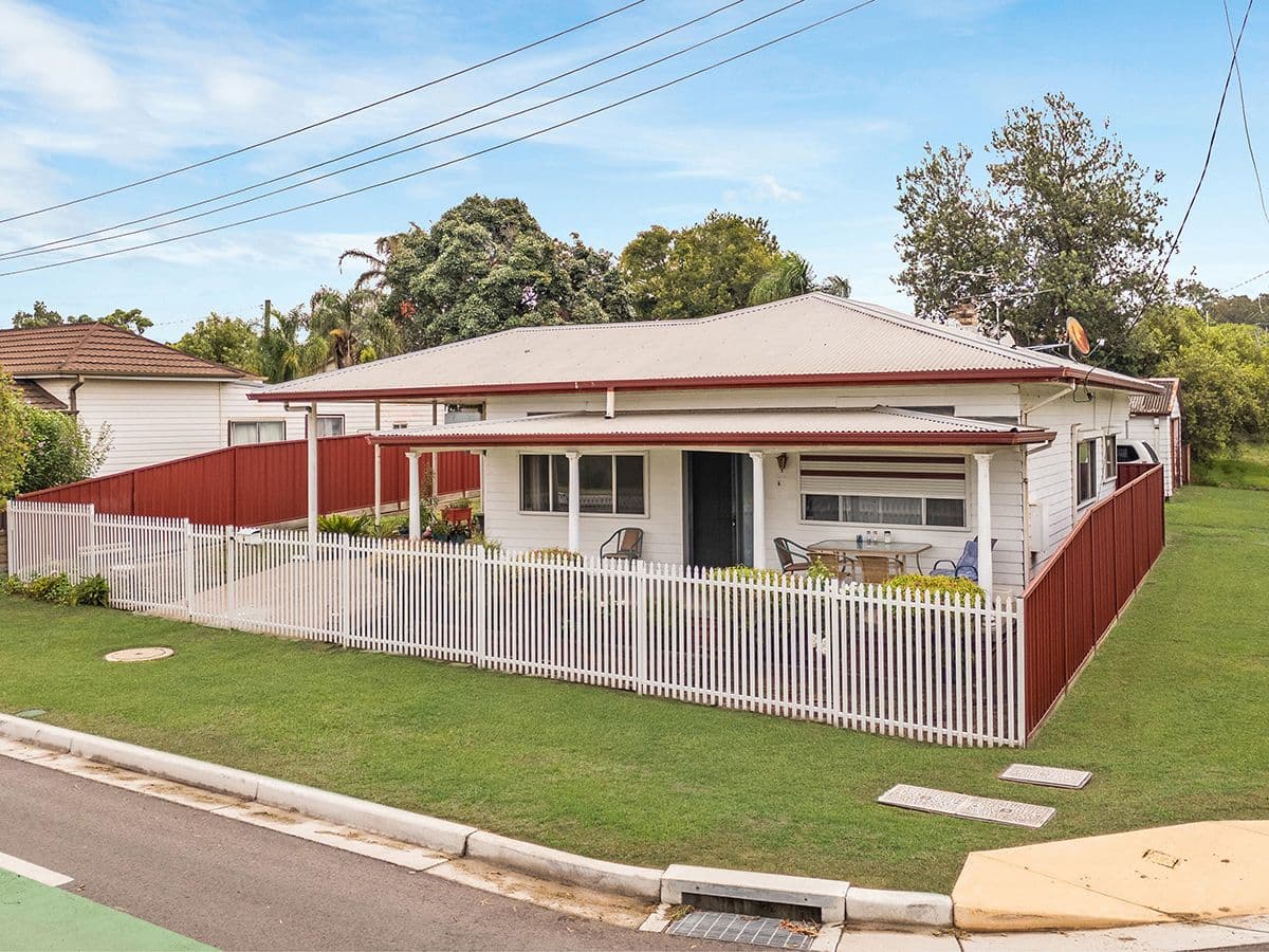 4 ORANGE STREET