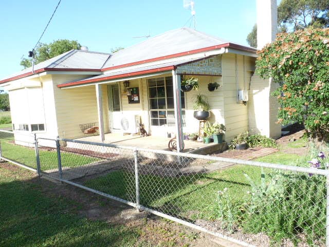 6012 Portland-Casterton Road, Sandford