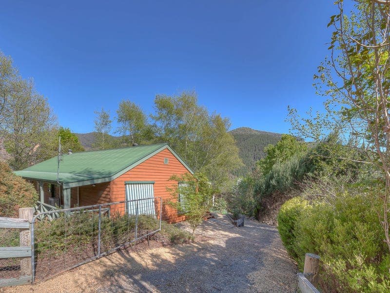 54 School Road, Wandiligong