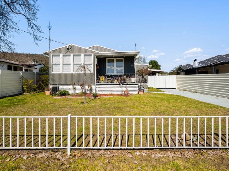 118 Lakeside Avenue, Mount Beauty