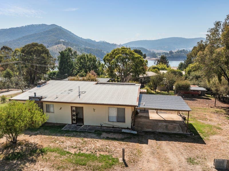 1 STEPHENSON GROVE