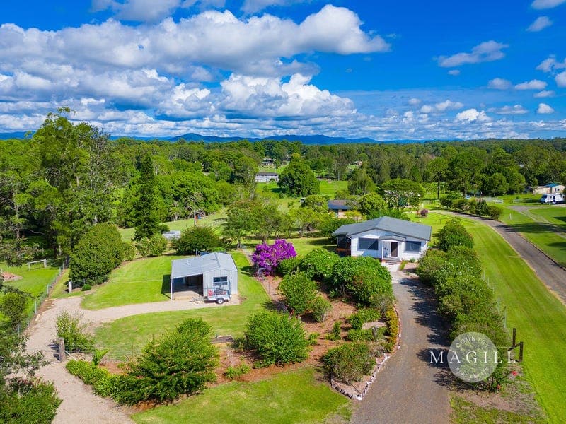 8 Fernhill Crescent