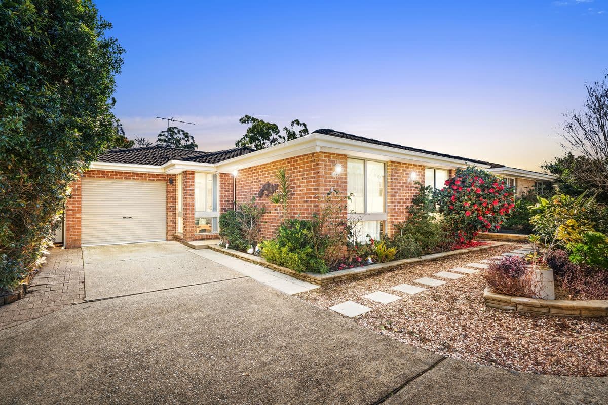 8/2 Werona Avenue