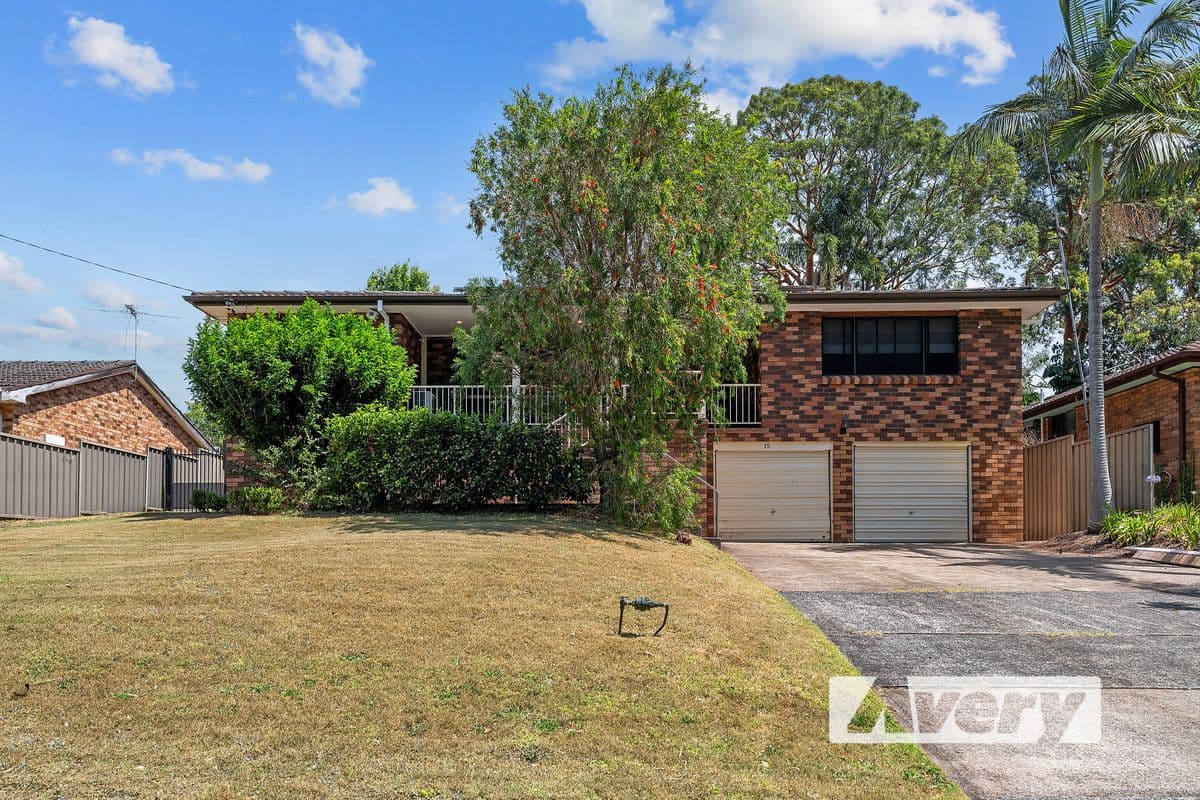 15 OAKWOOD ROAD