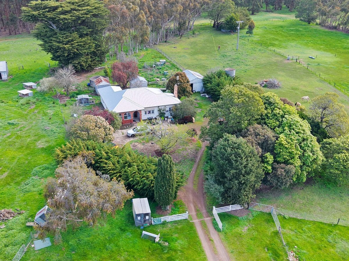 4541 HAMILTON-PORT FAIRY ROAD
