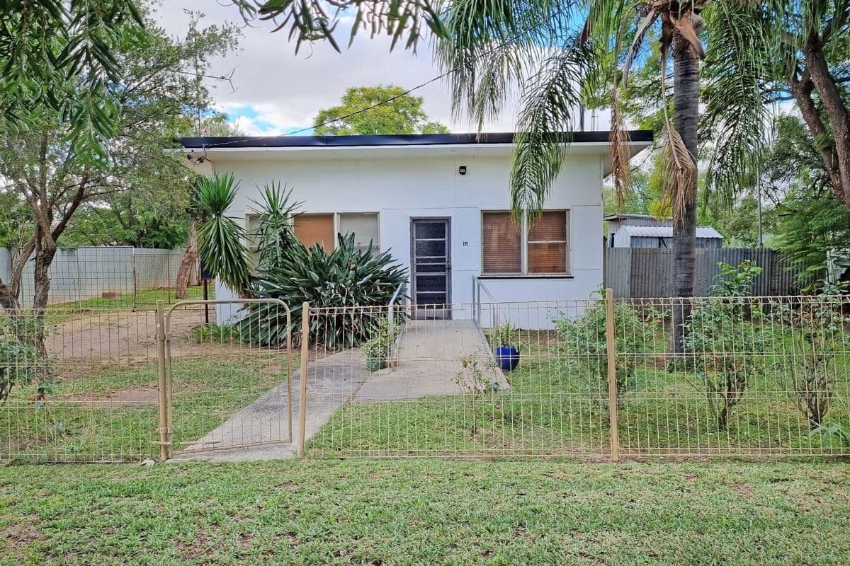 18 Barwon Street
