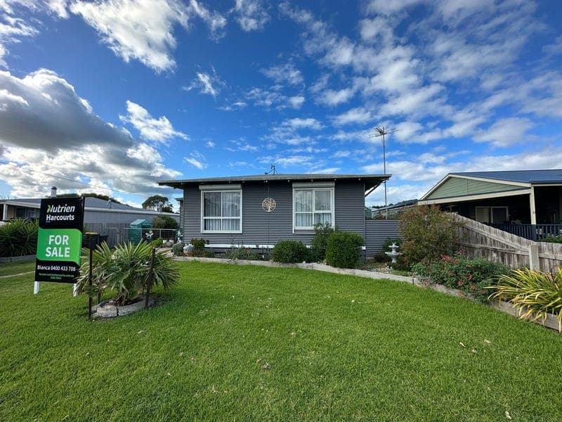 20 Newhaven Crescent, Mcloughlins Beach
