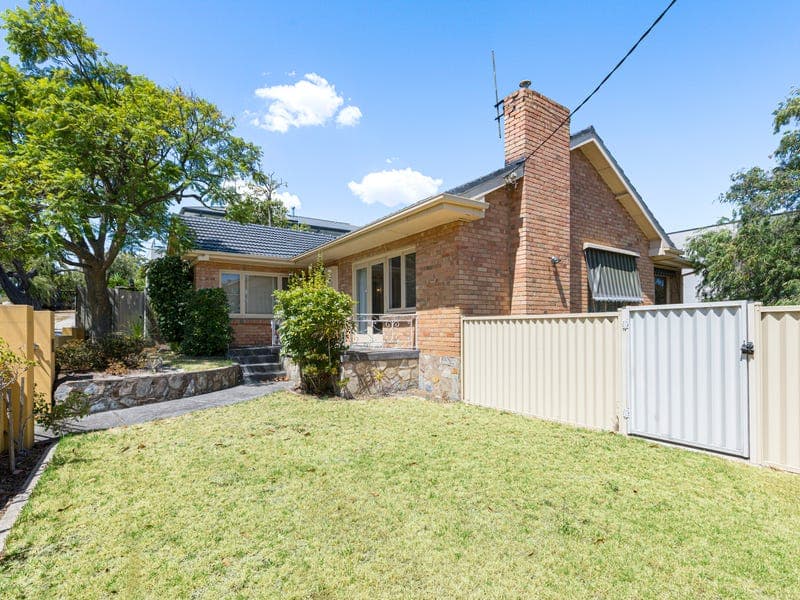 154 Charman Road, Mentone
