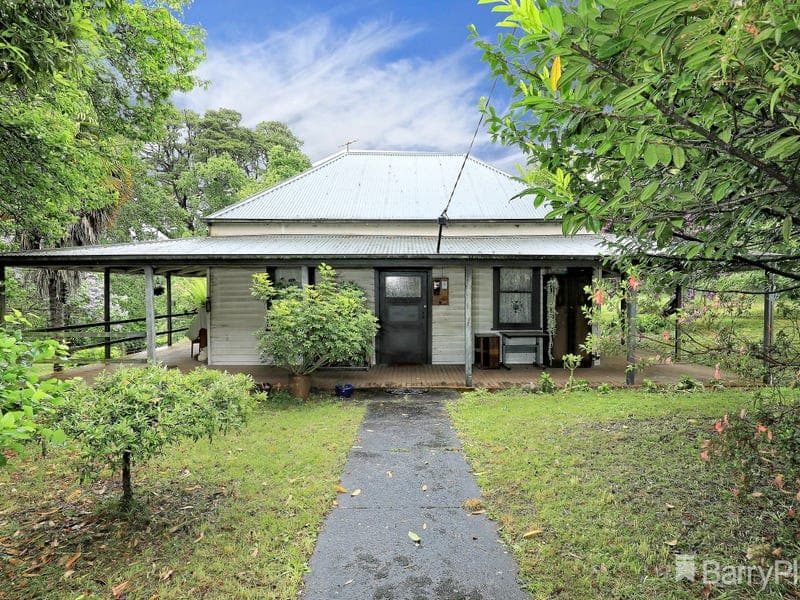 1280 Pakenham Road