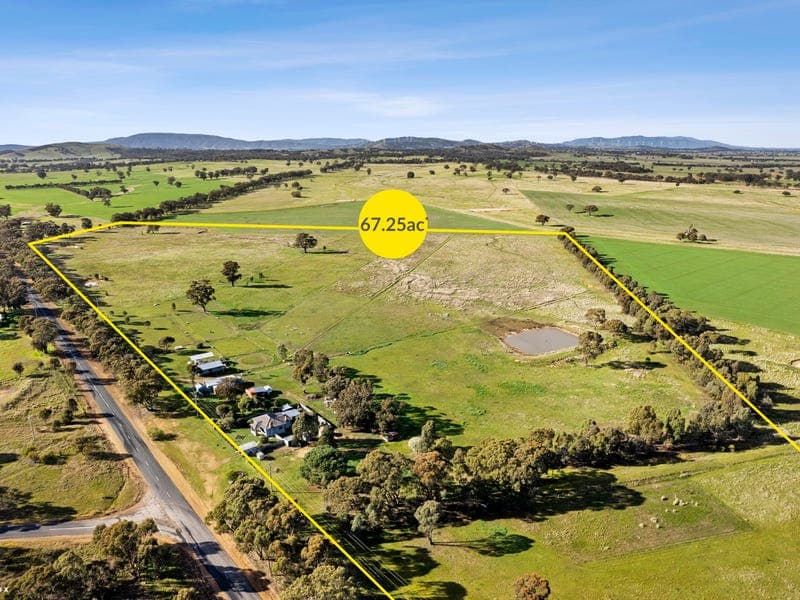 2452 Landsborough Road, Landsborough West