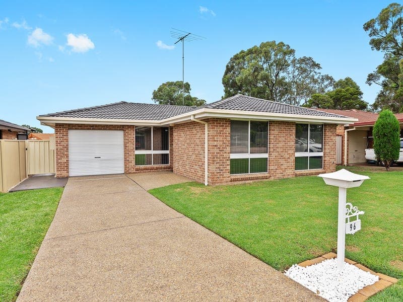 96 Hewitt Street, Colyton