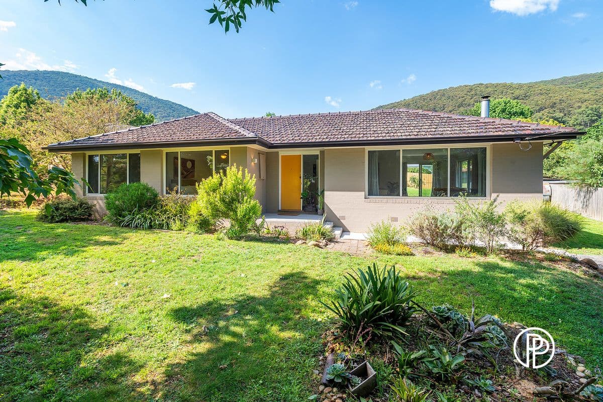 2 Sylvan Avenue
