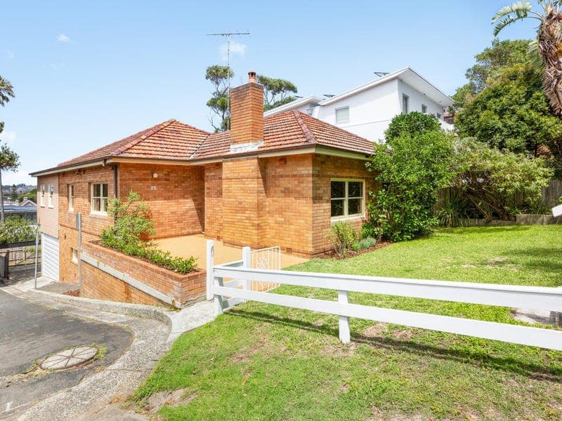 25 Busby Parade, Bronte