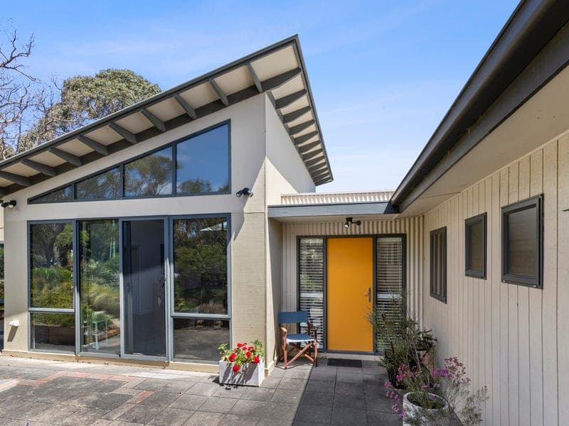 16 Lubel Street, Anglesea