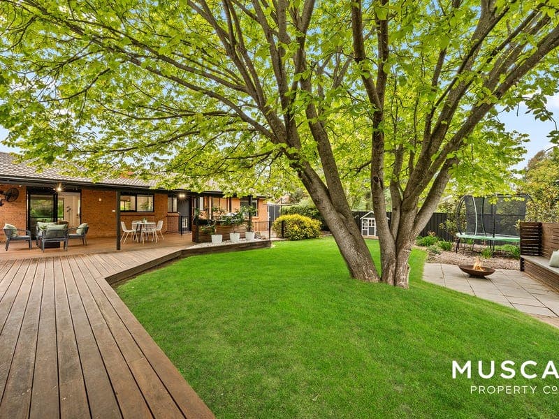 136 JACKIE HOWE CRESCENT