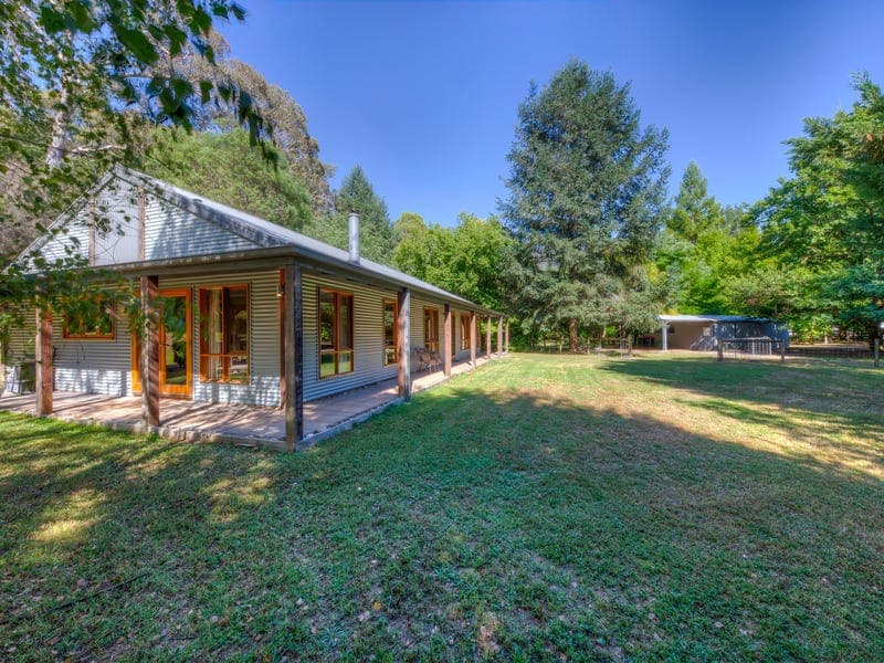 11 Pine Court, Freeburgh