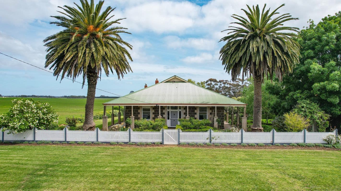 4435 Hamilton-Port Fairy Road