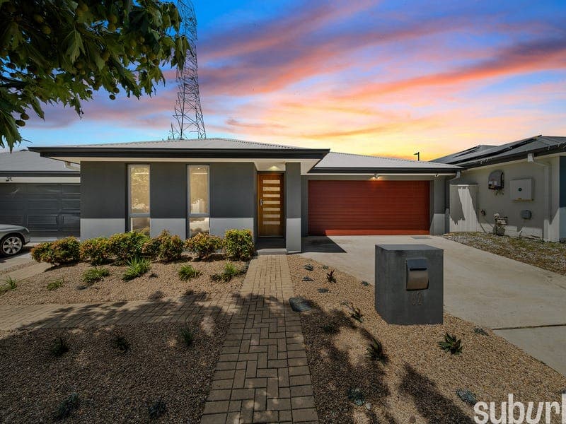 62 LIONEL ROSE STREET